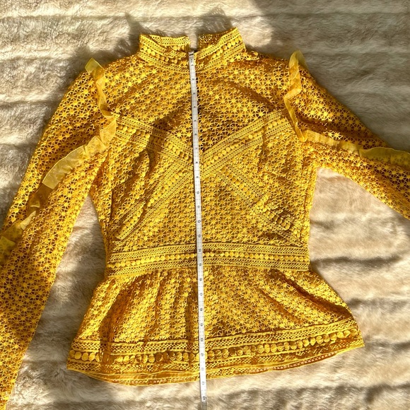 INA NWOT Size S Open-Stitched Yellow Top - Picture 5 of 7